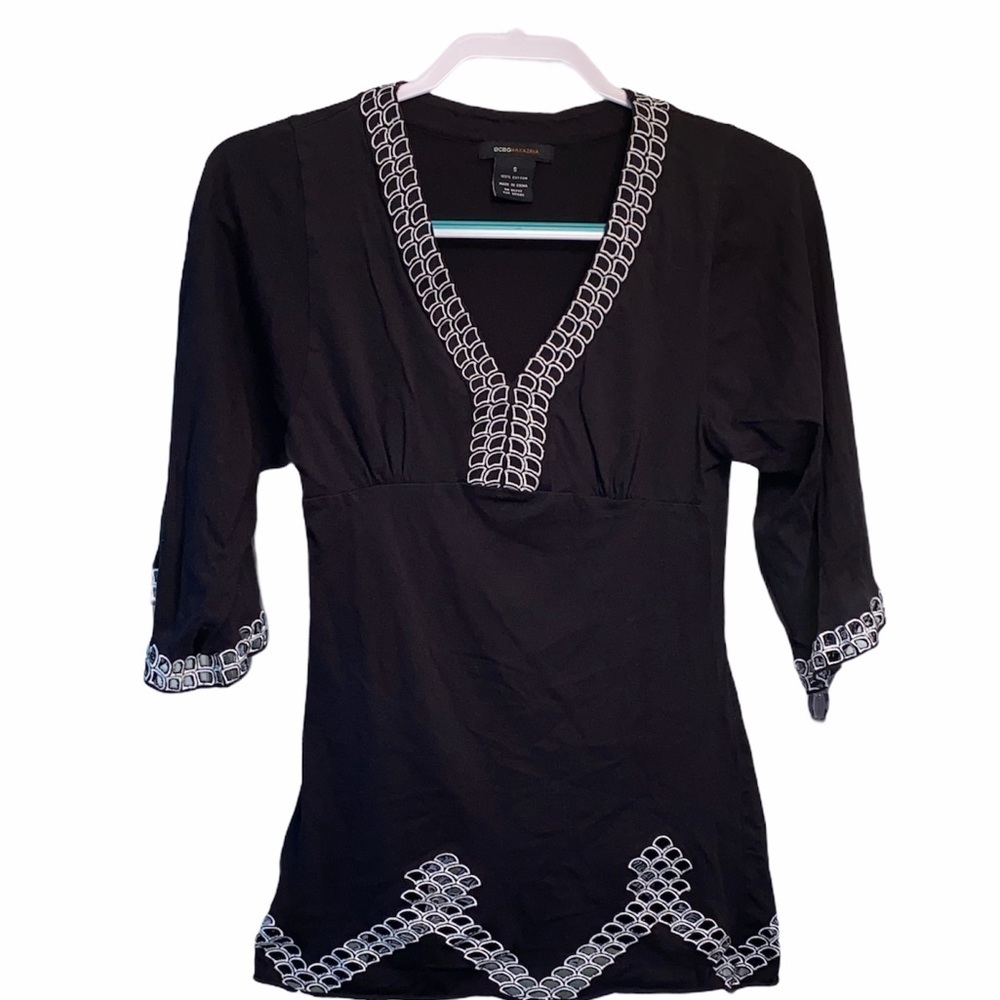 BCBGMAXAZRIA blouse embroidered neck/sleeves cutouts elbow length Size small